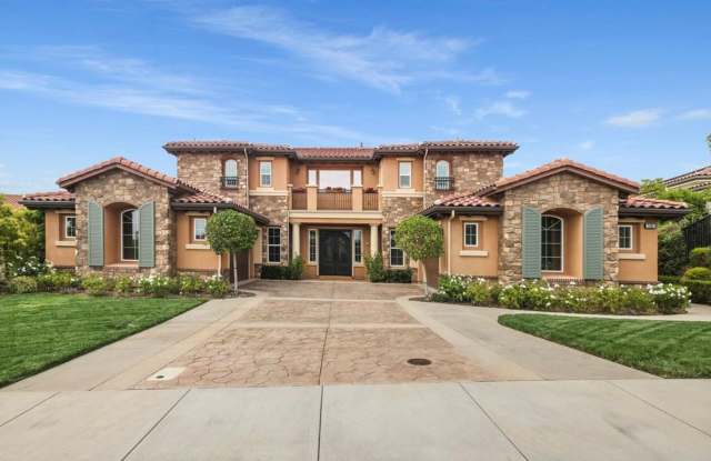 Luxury Tuscan-Style 6 bed 6 bath Home for Lease in the Masters at Moorpark Country Club Estates - 7305 Augusta Drive, Moorpark, CA 93021