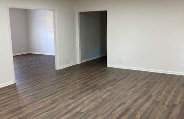 2072 Prather Gallery 3