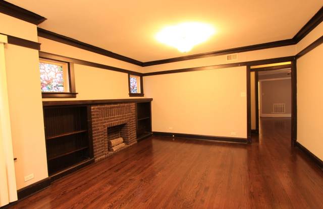 3306 West Wilson Avenue Gallery 3