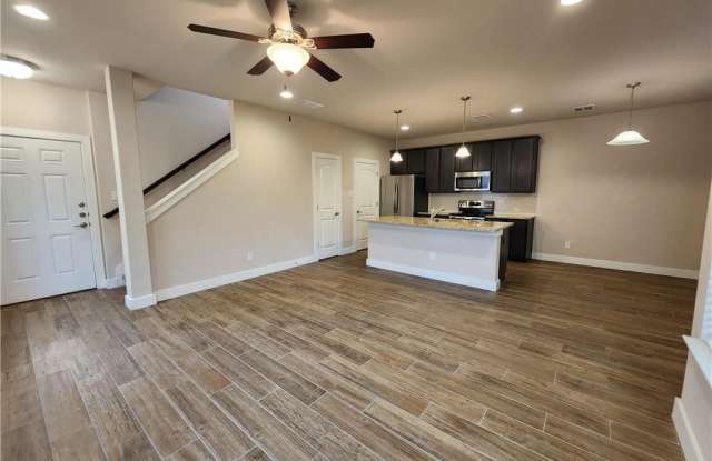 717 Milestone Park Gallery 3