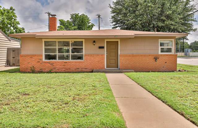 SPACIOUS 3/1/2 FOR LEASE CLOSE TO MEDICAL DISTRICT AND TEXAS TECH photos photos