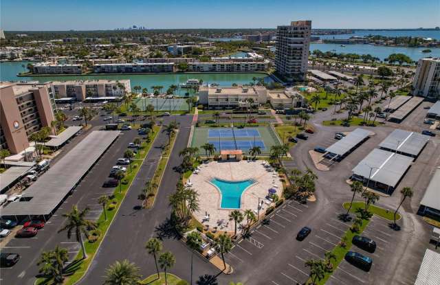 7540 BAY ISLAND Drive S Gallery 3