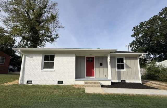 STUNNING FULLY REMODELED 2BR HOME! GORGEOUS UPGRADES & MOVE-IN READY! Gallery 1