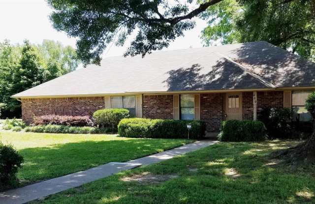 400 Raintree Dr. - 400 Raintree Drive, Tyler, TX 75703 400 Raintree Dr. - 400 Raintree Drive, Tyler, TX 75703