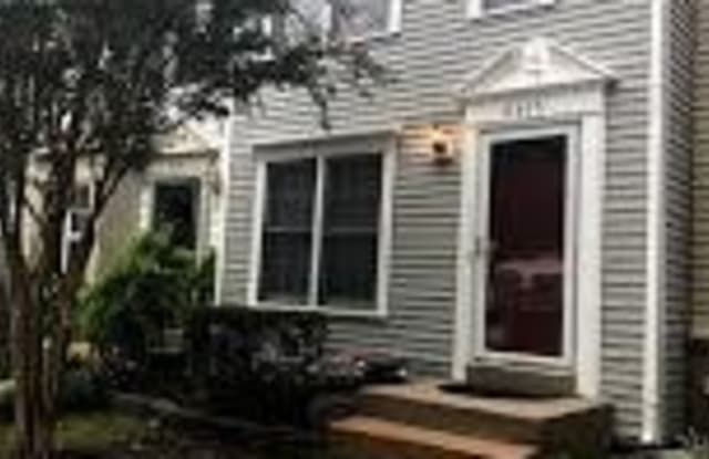 8475 CANYON OAK DRIVE - 8475 Canyon Oaks Drive, Newington, VA 22153