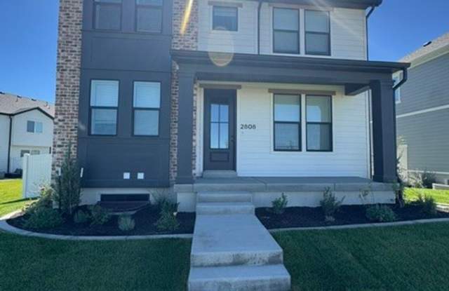Your Ogden Move Starts Here! 2 Weeks Rent Free on a 4 Bed 3 Bath Home Gallery 3