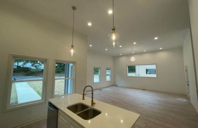 PRE-LEASING FOR AUGUST 9TH 2027! Gallery 4