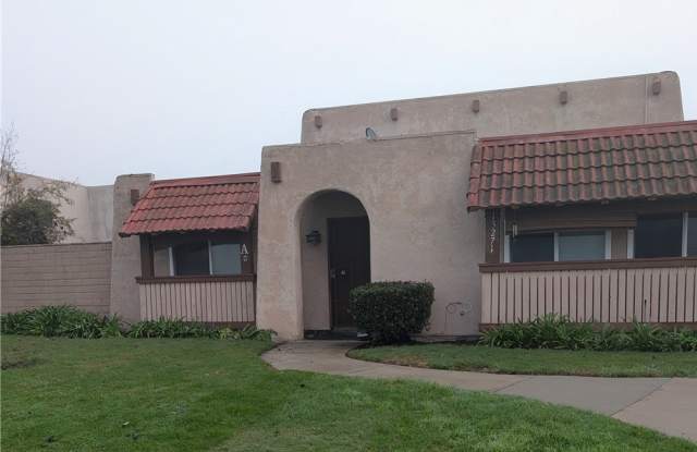 13271 Norton Avenue photos photos