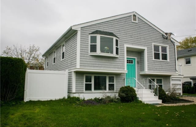 85 Eustis Avenue - 85 Eustis Avenue, Newport, RI 02840