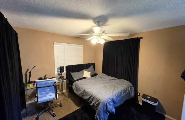 1090 Margaret Drive - 4 Gallery 2