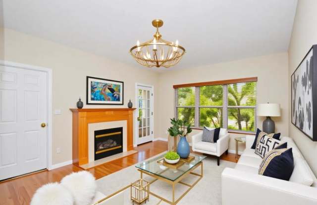 1243 West Rosemont Ave. photos photos