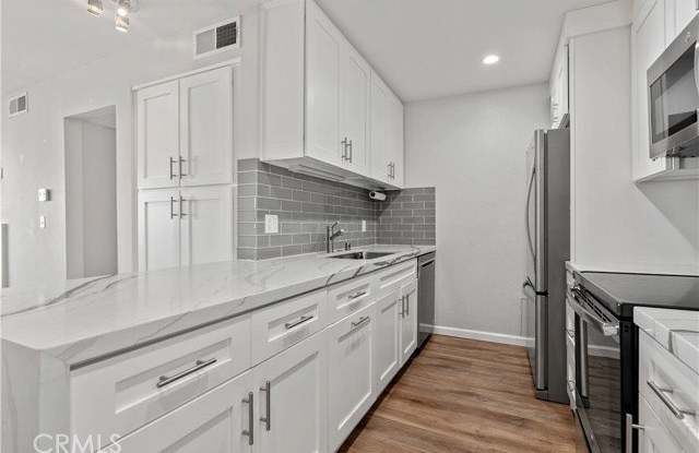 5301 Raintree Circle Gallery 4