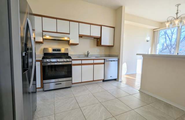 549 Woodcrest Drive - 1 Gallery 4