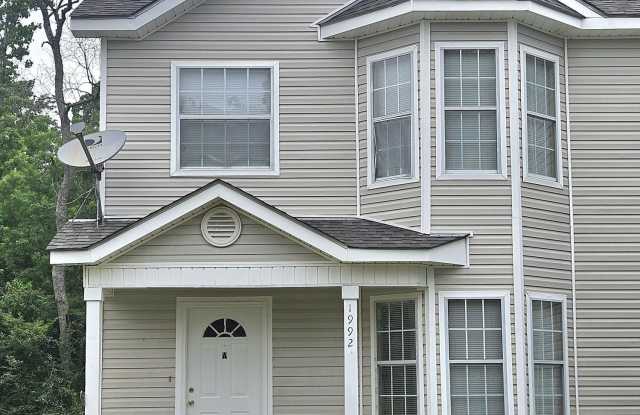 1992 Todd Cove lot: A Gallery 1