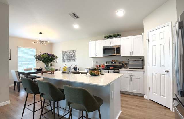 Casa Fresca Home 2024! Fenced Yard! Pet Friendly! Exterior Pest Control! Gallery 4