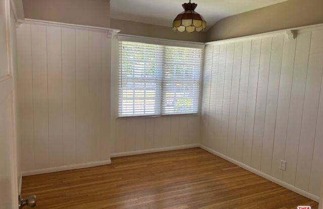 12825 Waddell Street photos photos
