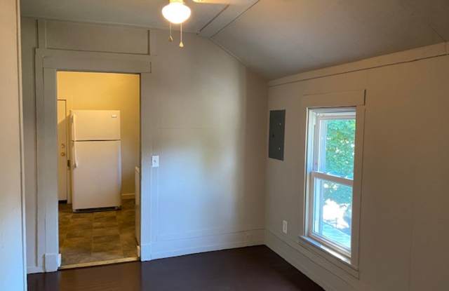 840 Lafayette Ave. SE photos photos