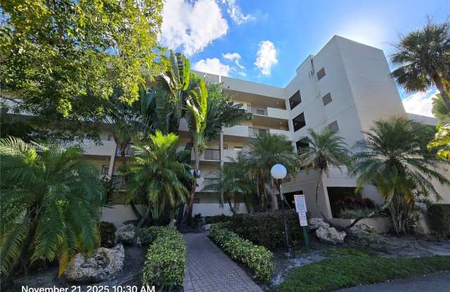 2900 NW 42nd Ave photos photos