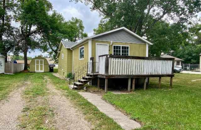 214 2nd Ave W - 214 2nd Avenue West, West Fargo, ND 58078