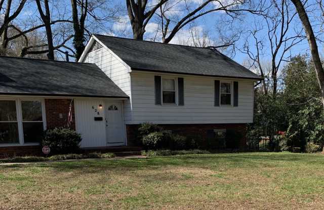 628 Cooper Dr - 628 Cooper Dr, Charlotte, NC 28210