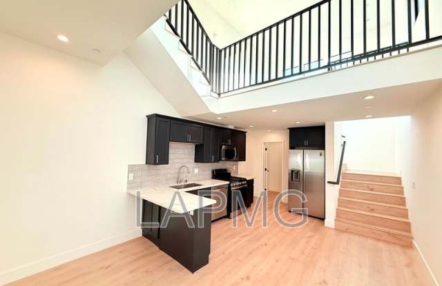 3414 London Street photos photos