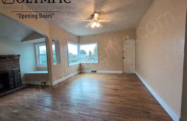 4941 N Defiance St Gallery 2