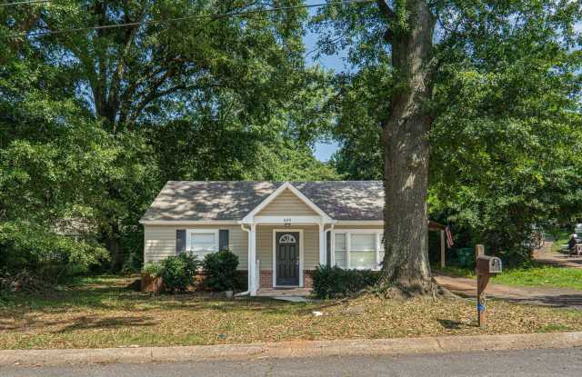 Charming Updated 2-Bedroom Home with Fenced Yard in the Heart of Smyrna photos photos