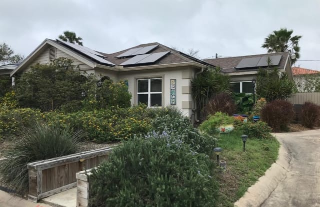 410 Summit - 410 Summit Street, Port Isabel, TX 78578