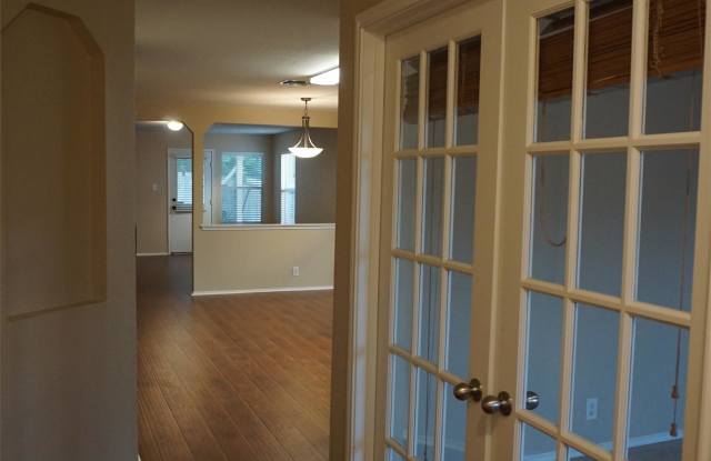 6202 Amherst Bay Gallery 2