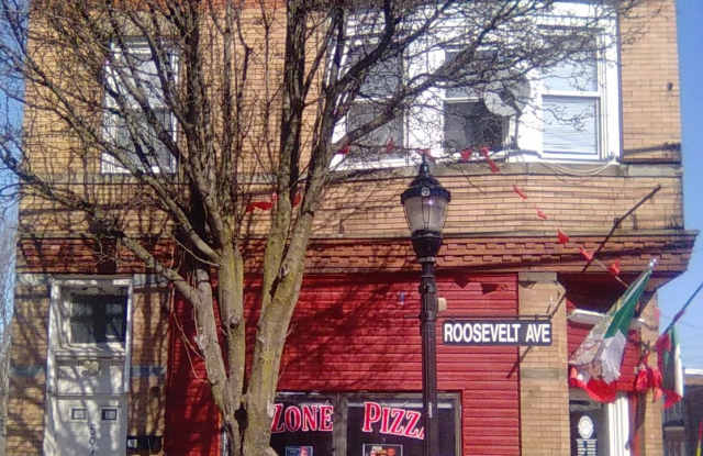 594 Roosevelt Ave photos photos