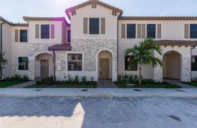 11820 SW 247th Ter Gallery 1