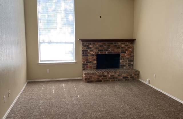 4320 Hulen Circle East Gallery 2