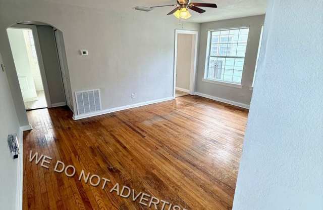 Beautiful 3 Bedroom 1 Bathroom now available for rent Gallery 4