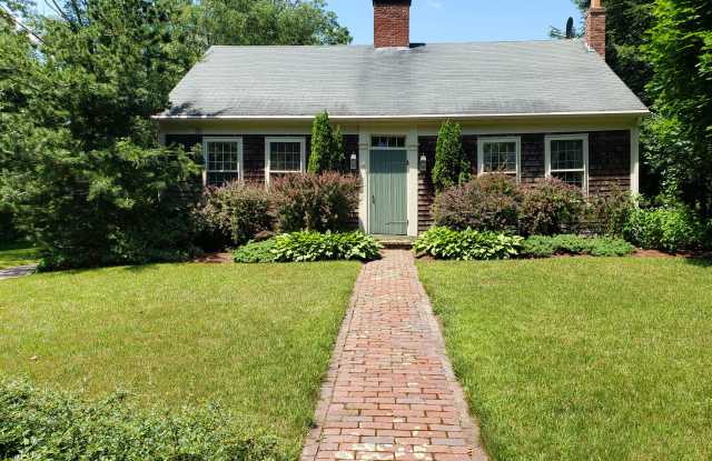 121 Pleasant Street - 121 Pleasant Street, Plymouth County, MA 02346