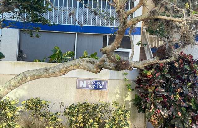 Midport 1 2nd floor Condo unit 1 bedroom 1 bath - 1530 Southeast Royal Green Circle, Port St. Lucie, FL 34952