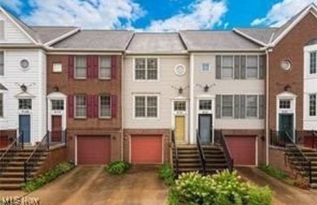 8118 Chester PKWY photos photos