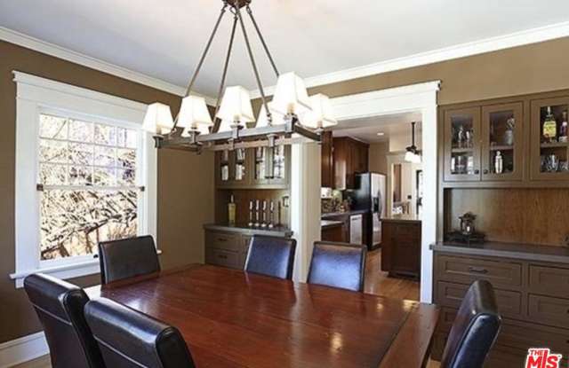 2346 ECHO PARK Avenue Gallery 4