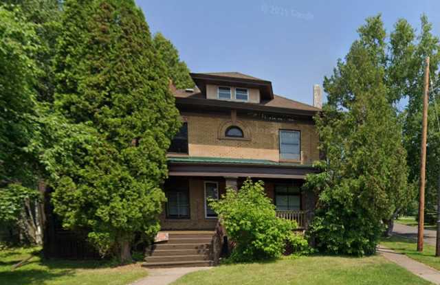 4329/4331 E Superior St photos photos