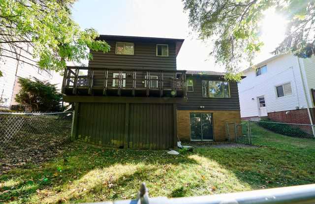 Spacious 3-Bedroom, 2-Bath Home in Euclid Gallery 1
