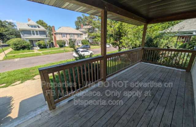 1530 West Barker Avenue Gallery 2