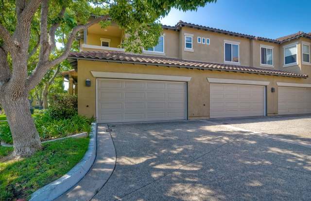 Immaculate Town Home in the Valencia Community of Rancho Carrillo photos photos