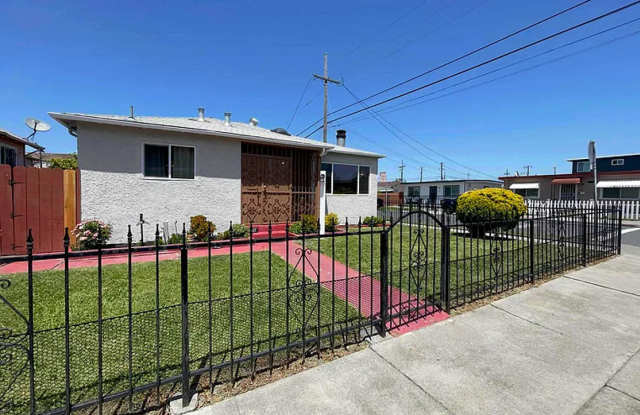 2029 Sutter Ave photos photos