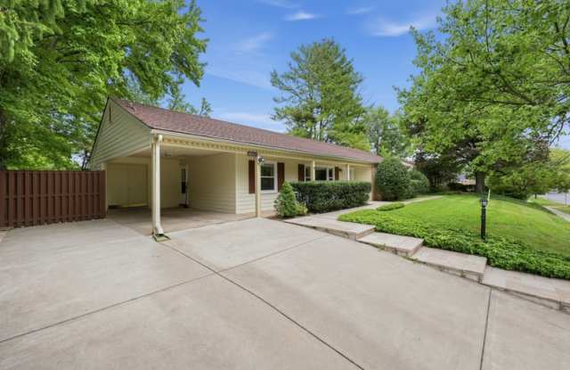 8507 Victory Ln Gallery 1
