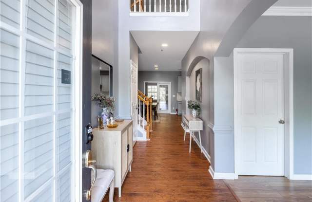 445 Villa Place Court Gallery 2