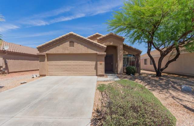 Perfect 4 bedroom, 2 bathroom just redone home!! New Paint, Tile Flooring and All New Appliances!! photos photos