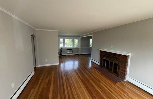 526 Trapelo Road Gallery 2