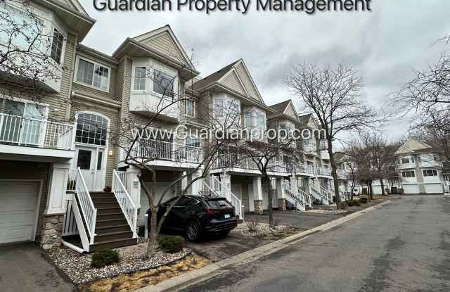 Minnetonka Town Home, Balcony, Washer/Dryer, Dishwasher, Available June photos photos