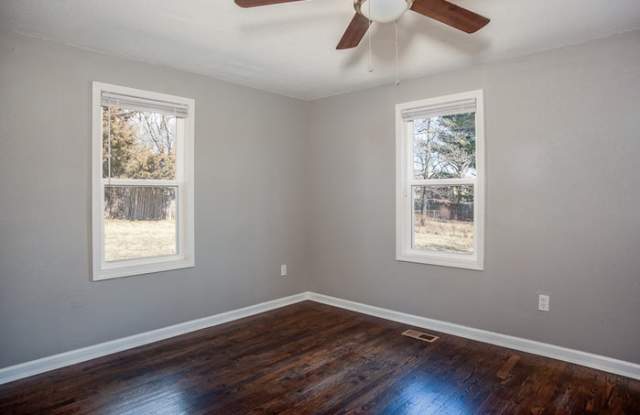 5003 Lister Avenue Gallery 2