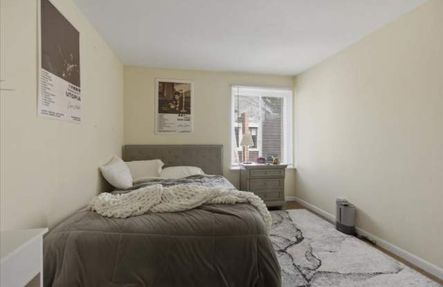 1631 Belle Plaine Gallery 3