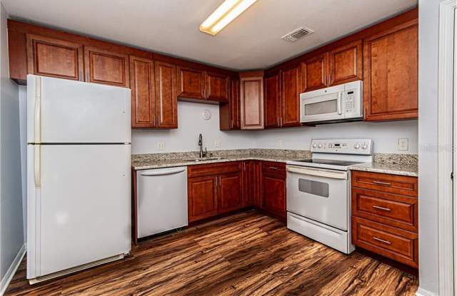 4308 CLUBSIDE DRIVE Gallery 2
